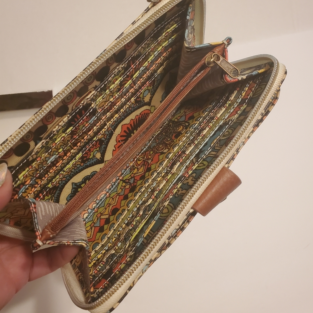 Saks Crossbody String Wallet - Picture 6 of 7